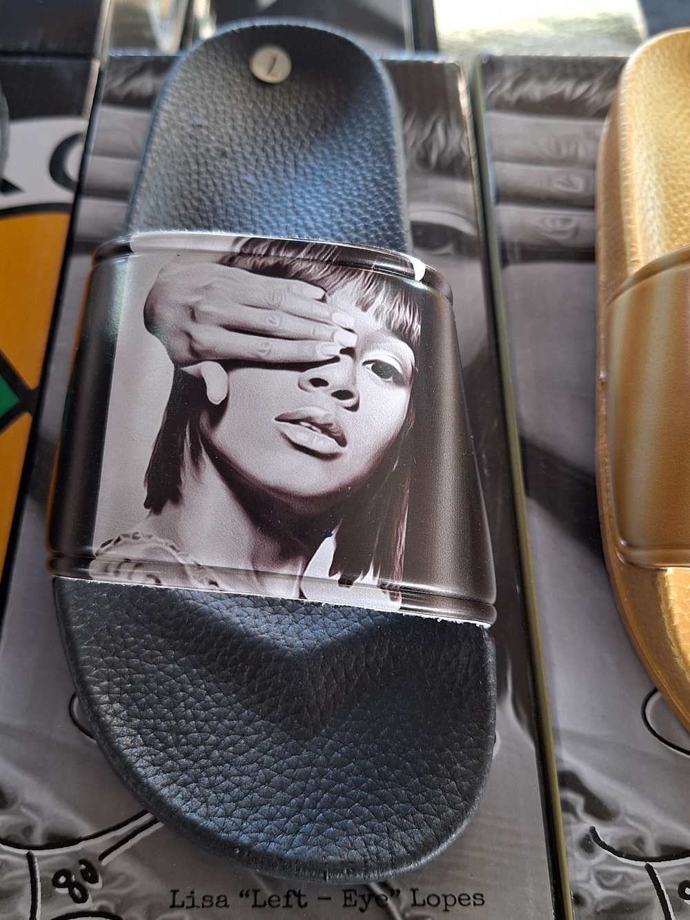 Black Cross Colour Lisa Left Eye Graphic Slides